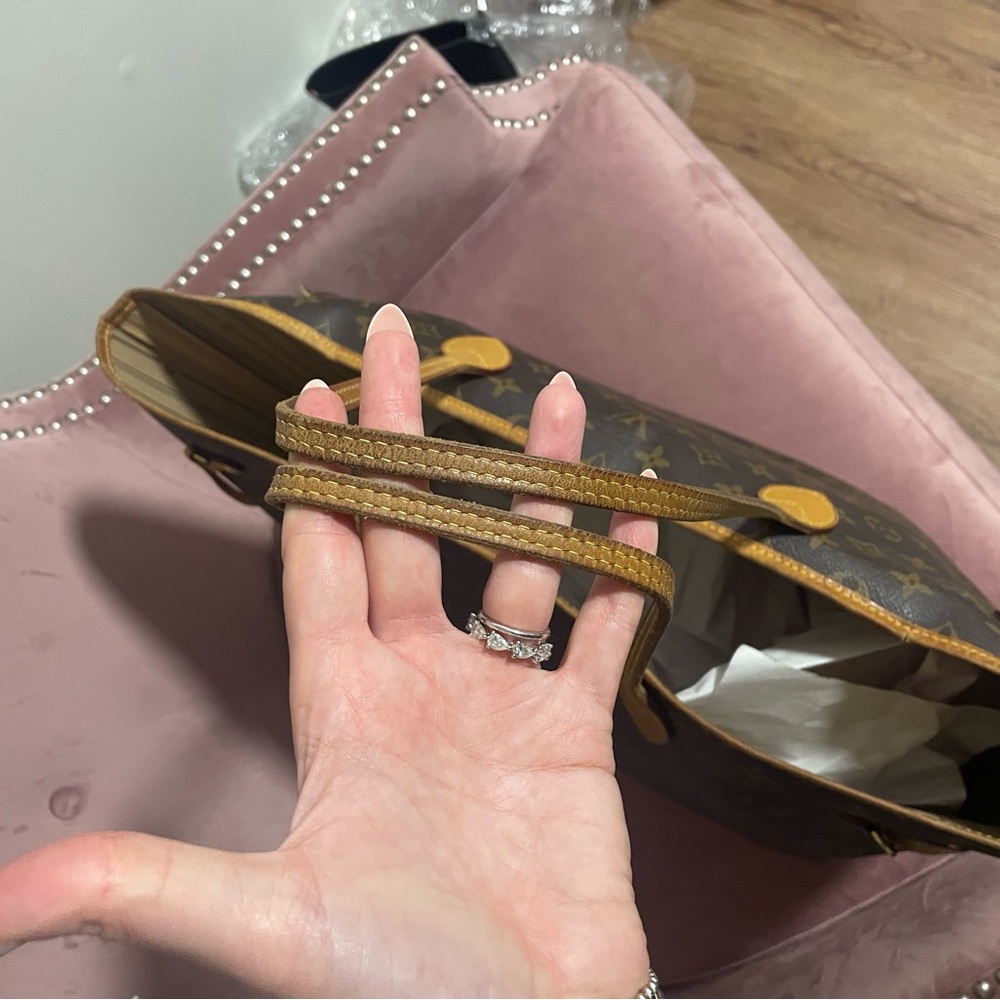 Louis Vuitton GM Never full - Picture 2 of 16